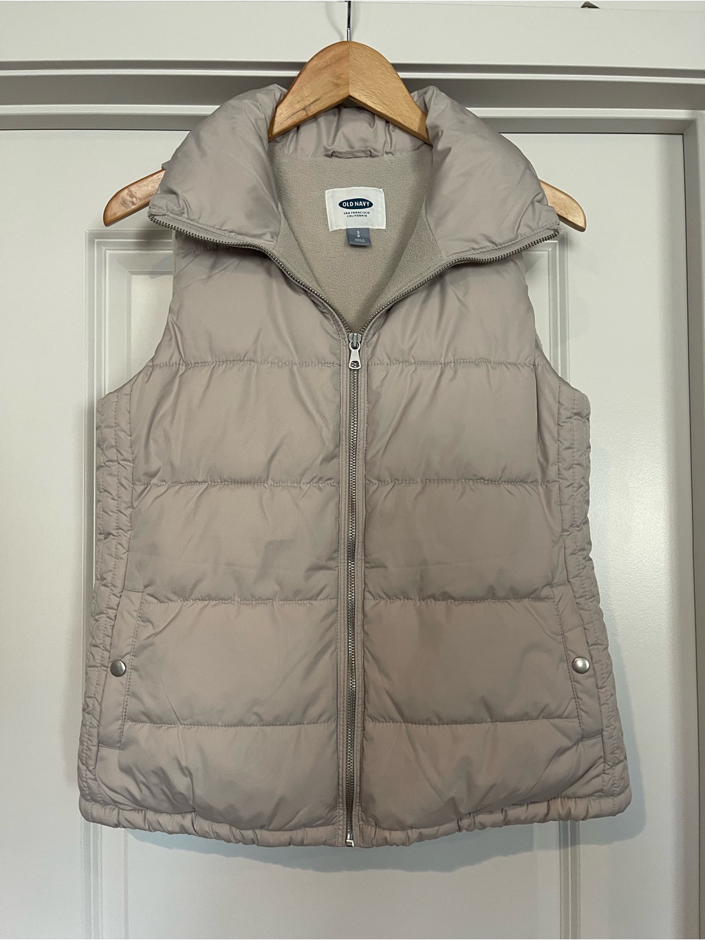 Old Navy Cream Quilted Puffer Vest Women’s Small